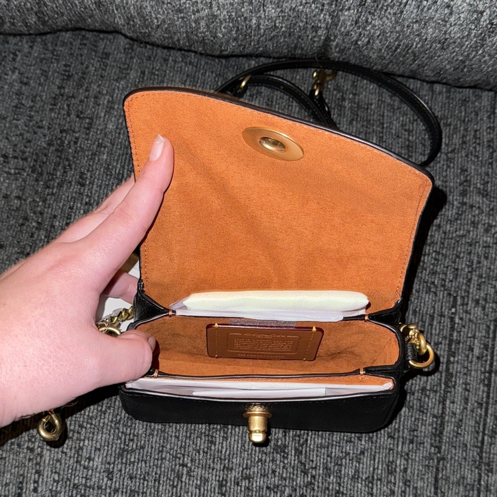 Coach Cassie Crossbody Bag 17 with 2 Straps in Brass/Black Pebble Leather NWT - Picture 4 of 16